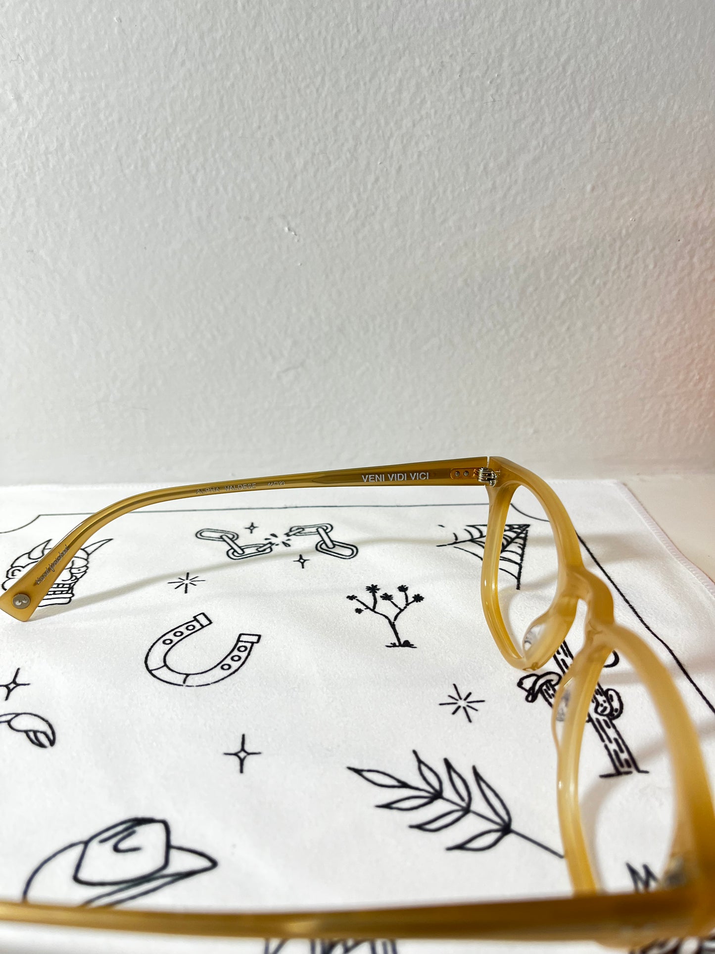 Garrett Leight X Mark McNairy - Valdese- Frame with Flip Clip (Bone)